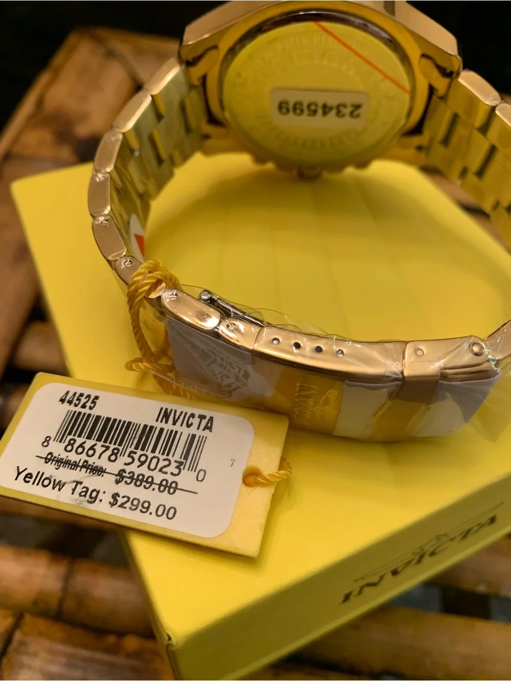 Invicta Men’s Gold Tone Chronograph Watch 44525 50m water resistant gold watch😌